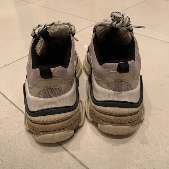 Balenciaga Sneakers - Picture 2 of 6